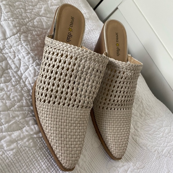 Tan cream slip on mule heel weave - Picture 2 of 8